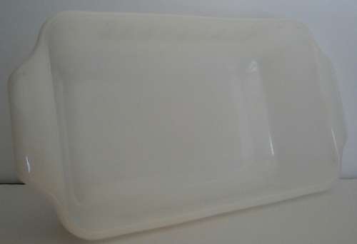 VINTAGE MILK GLASS SERVING DISH