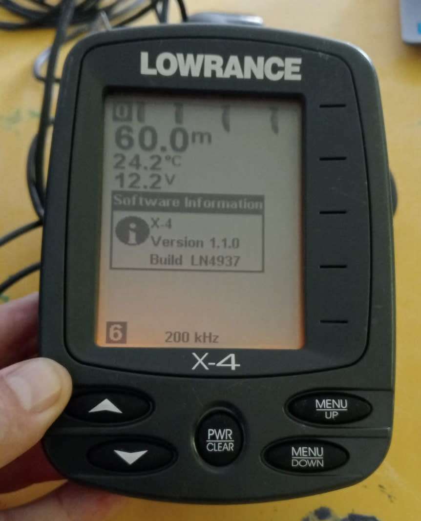 Lowrance x4 Fish Finder
