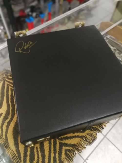 Handmade wood Roberto No90 Flute in Carrying Case