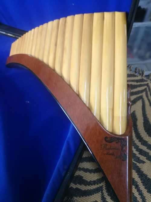 Handmade wood Roberto No90 Flute in Carrying Case