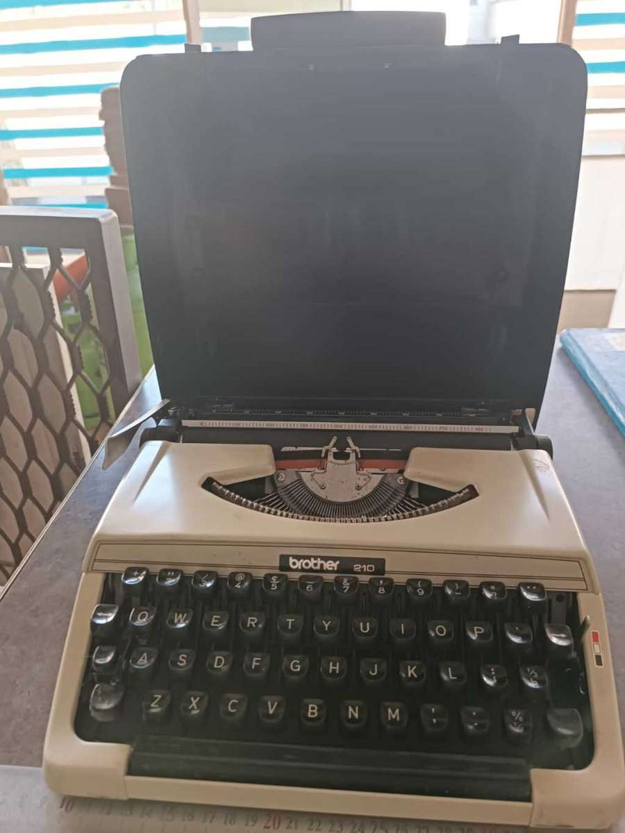 Brother 210 Typewriter(Offers Welcome)