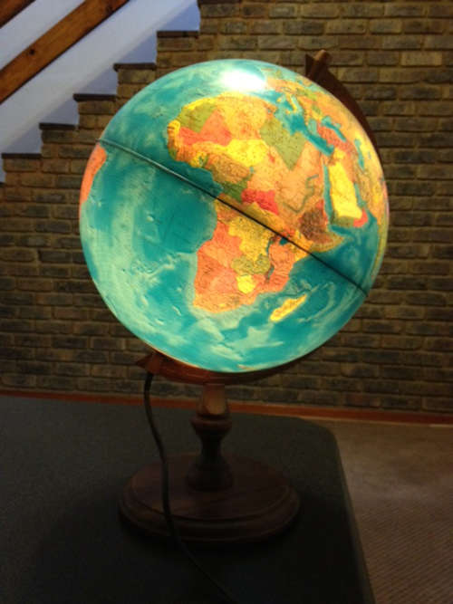 Globe Lamp.