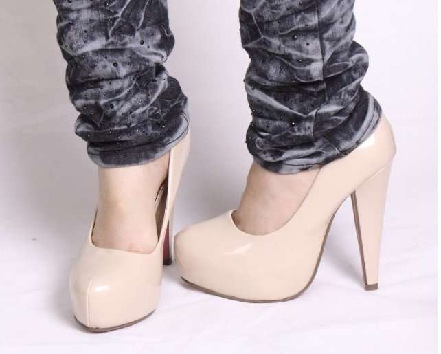 Different Size 6 High Heel Shoes ON SALE - ONLY R249 Each - 100% Rating Verified Seller
