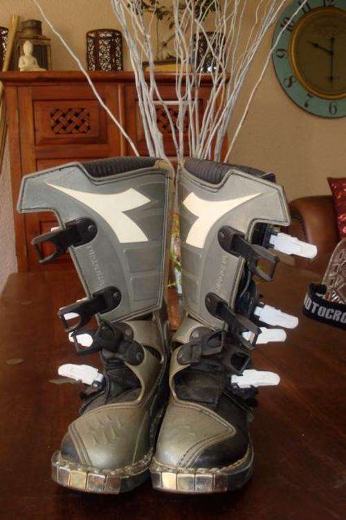 Diadora Skywalk Boots - Kids UK size 12.5