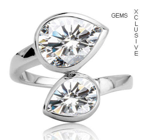 * R35 POSTAGE* 18K WHITE GOLD PLATED SIMULATED DIAMOND LADIES RING