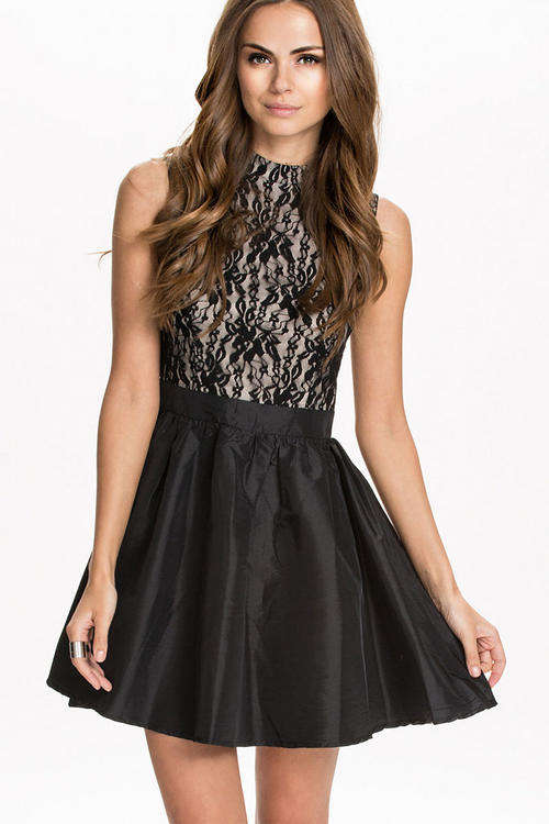 SEXY SLEEVELESS SKATER DRESS