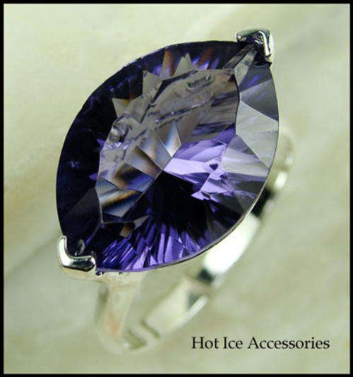 STERLING SILVER AMETHYST GEMSTONE RING - NO COMBINED POSTAGE