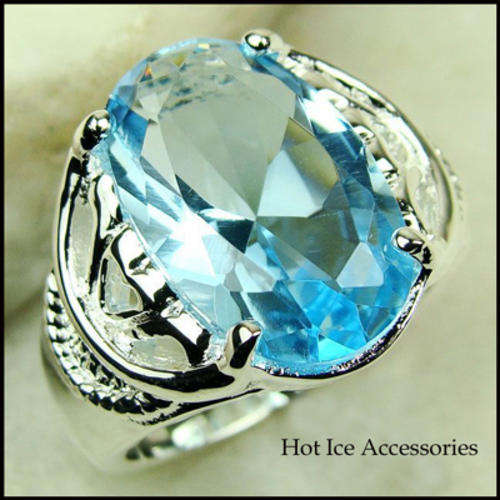 STERLING SILVER BLUE TOPAZ GEMSTONE RING - NO COMBINED POSTAGE