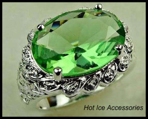 **INTERNATIONAL SHIPPING** STERLING SILVER SIMULATED GREEN QUARTZ RING