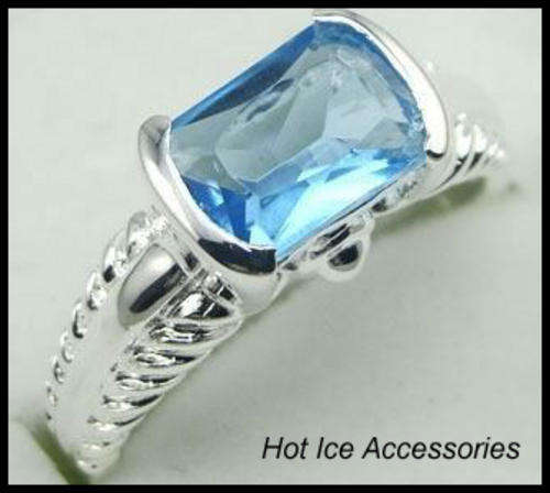 **INTERNATIONAL SHIPPING** STERLING SILVER HALLMARKED SIMULATED BLUE TOPAZ RING*NO COMBINED POSTAGE
