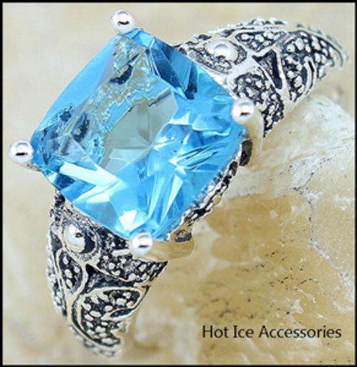 **INTERNATIONAL SHIPPING** STERLING SILVER HALLMARKED SIMULATED BLUE TOPAZ RING*NO COMBINED POSTAGE