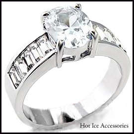 **INTERNATIONAL POSTAGE** 18K WHITE GOLD PLATED SIMULATED DIAMOND RING