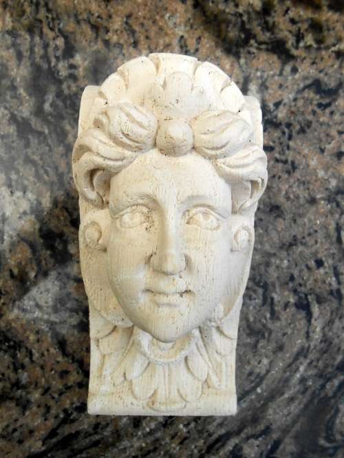 Beautiful antique style plaque "Renaissance Lady"