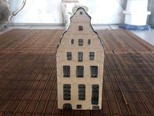 VINTAGE KLM DELFT BLUE HOUSE NO. 53, SEALED AND STILL FULL