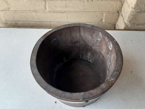 VINTAGE  OAK WINE BARREL PLANT POT HOLDER WITH BRASS HOOPS