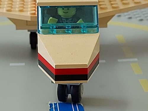 VINTAGE LEGO AIRLINER WITH HELIPAD