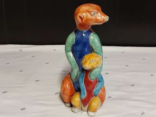 STUNNING VINTAGE RAKU POTTERY MEERKAT AND PUP IN VIVID COLOURS