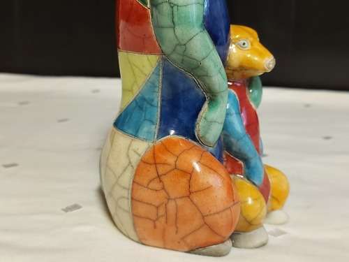 STUNNING VINTAGE RAKU POTTERY MEERKAT AND PUP IN VIVID COLOURS