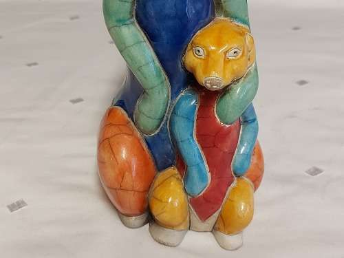 STUNNING VINTAGE RAKU POTTERY MEERKAT AND PUP IN VIVID COLOURS