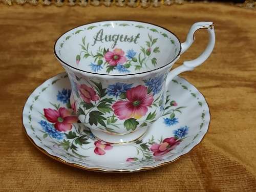 BEAUTIFUL ROYAL ALBERT BONE CHINA FLOWER OF THE MONTH AUGUST TEA DUO