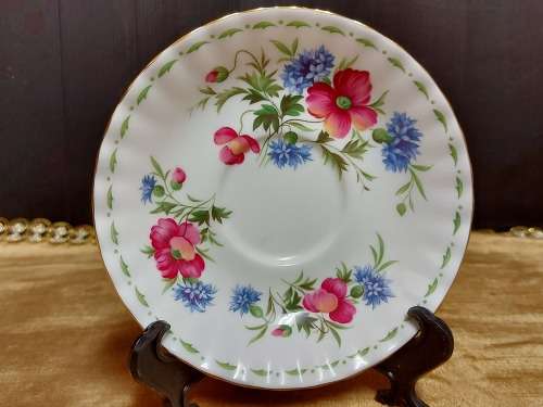 BEAUTIFUL ROYAL ALBERT BONE CHINA FLOWER OF THE MONTH AUGUST TEA DUO