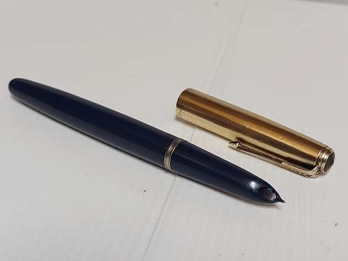 VINTAGE PARKER 51 FOUNTAIN PEN WITH A 1/10 16K GOLD FILLED CAP
