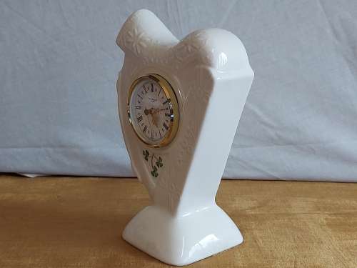 VINTAGE RARE HAND CRAFTED DONEGAL PARIAN IRISH CHINA HARP SHAPED MANTEL CLOCK, NOT TESTED