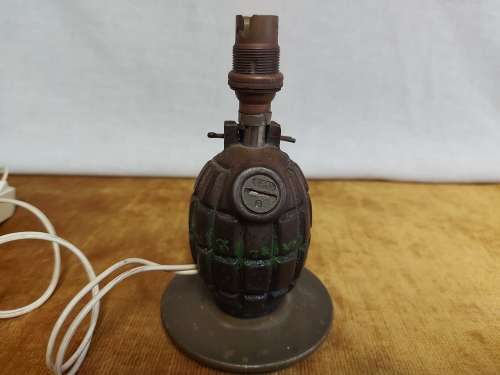 STUNNING AND QUIRKY BRONZE HAND GRENADE TABLE LAMP IN WORKING CONDITION
