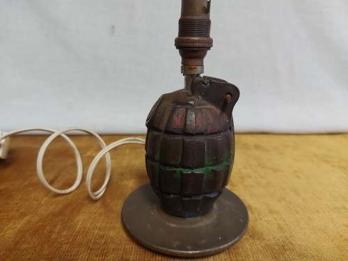 STUNNING AND QUIRKY BRONZE HAND GRENADE TABLE LAMP IN WORKING CONDITION