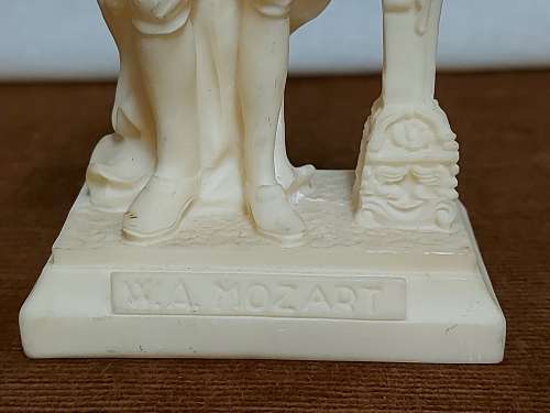 BEAUTIFUL W A MOZART CAST MARBLE FIGURINE