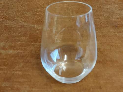 LE CREUSET:  STUNNING SET OF 4 CLEAR VERY DELICATE TUMBLERS