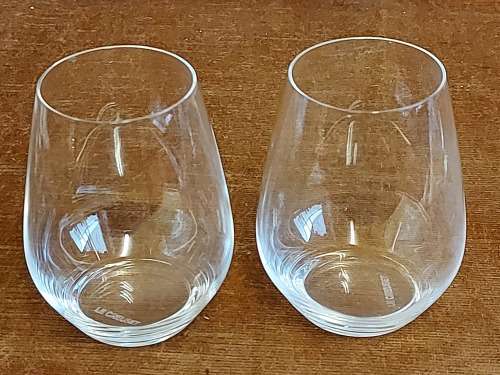 LE CREUSET:  STUNNING SET OF 4 CLEAR VERY DELICATE TUMBLERS