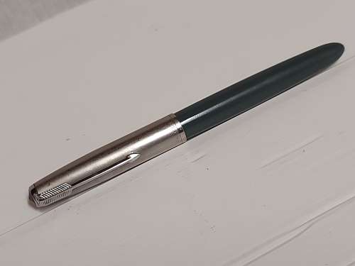 VINTAGE ICONIC PARKER 51 FOUNTAIN PEN