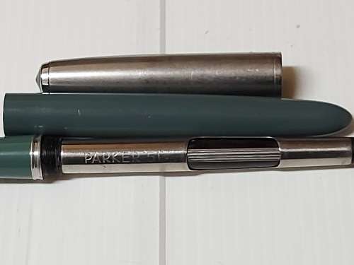 VINTAGE ICONIC PARKER 51 FOUNTAIN PEN