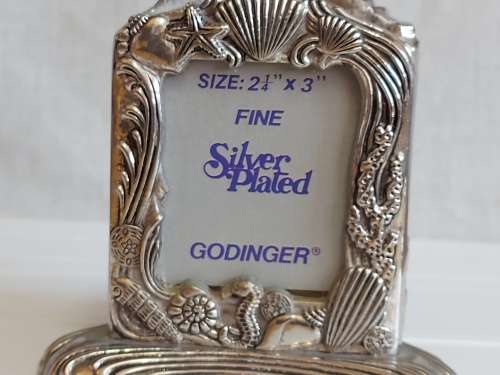 STUNNING VINTAGE GODINGER TRIANGULAR SILVER PLATED PHOTO FRAME/PEN HOLDER