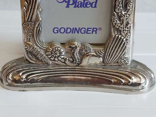 STUNNING VINTAGE GODINGER TRIANGULAR SILVER PLATED PHOTO FRAME/PEN HOLDER
