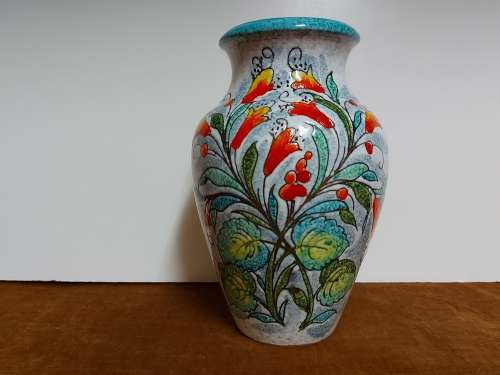 BEAUTIFULLY ADORNED MADE IN ITALY VINTAGE ART POTTERY VASE WITH AN AWESOME RAISED FLORAL DESIGN