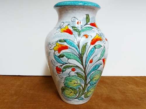 BEAUTIFULLY ADORNED MADE IN ITALY VINTAGE ART POTTERY VASE WITH AN AWESOME RAISED FLORAL DESIGN