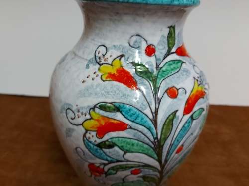 BEAUTIFULLY ADORNED MADE IN ITALY VINTAGE ART POTTERY VASE WITH AN AWESOME RAISED FLORAL DESIGN