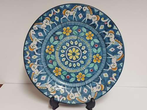 BEAUTIFUL VINTAGE MID-CENTURY V PINTO VIETRI MADE IN ITALY PLATE - STUNNING FLORAL AND EQUINE DESIGN
