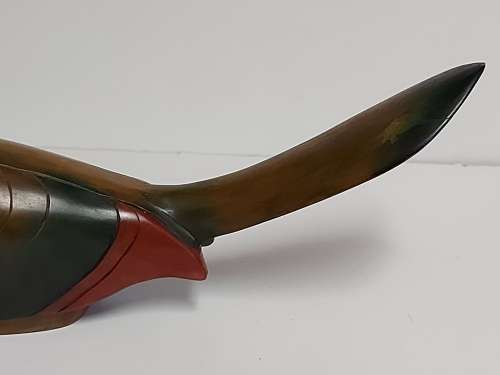 HIGHLY COLLECTIBLE LIMITED EDITION KNYSNA LOERIE BY FEATHERS OF KNYSNA, HAND CARVED AND PAINTED