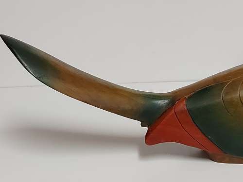 HIGHLY COLLECTIBLE LIMITED EDITION KNYSNA LOERIE BY FEATHERS OF KNYSNA, HAND CARVED AND PAINTED