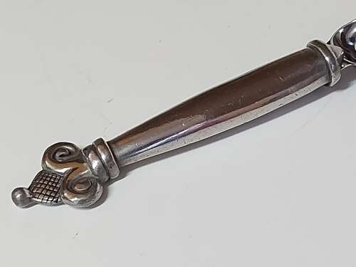 CARROL BOYES FUNCTIONAL ART: VINTAGE EARLY DESIGN PEWTER AND STAINLESS STEEL SOLID ICE CREAM SCOOP