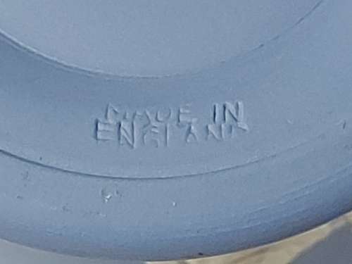 STUNNING VINTAGE WEDGWOOD BLUE JASPERWARE PEDESTAL JAR, MADE IN ENGLAND