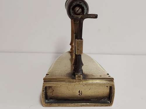 ANTIQUE BRASS SAD NO 9 FLAT CLOTHES IRON WITH A COAL GATE AND CHIMNEY AT THE REAR