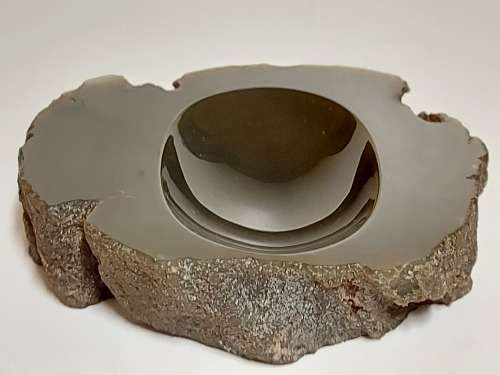 BEAUTIFUL OLIVE AGATE HIGHLY POLISHED SPECIMEN, 516 grams