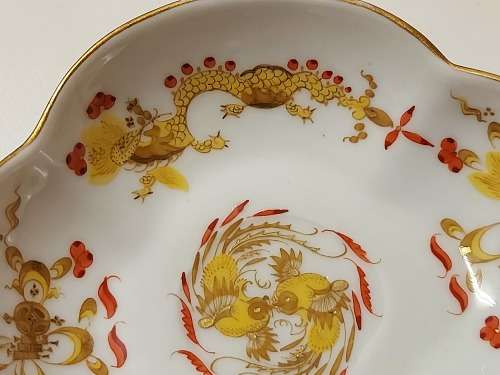RARE VINTAGE MEISSEN YELLOW DRAGON PATTERN SCALLOPED SMALL OVAL BOWL