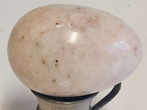 HIGHLY POLISHED GEMSTONE EGG, WEIGHING 178 GRAM