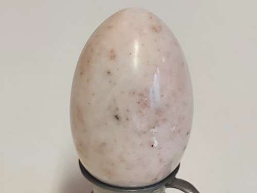 HIGHLY POLISHED GEMSTONE EGG, WEIGHING 178 GRAM