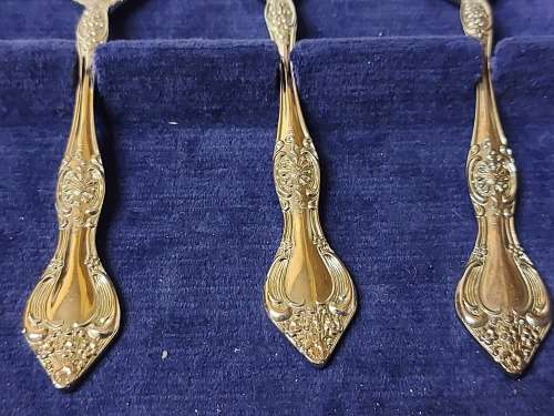 STUNNING CANTEEN HONG KONG COLLECTORS TREASURY SILVER PLATED JAPAN TEA SPOON SET